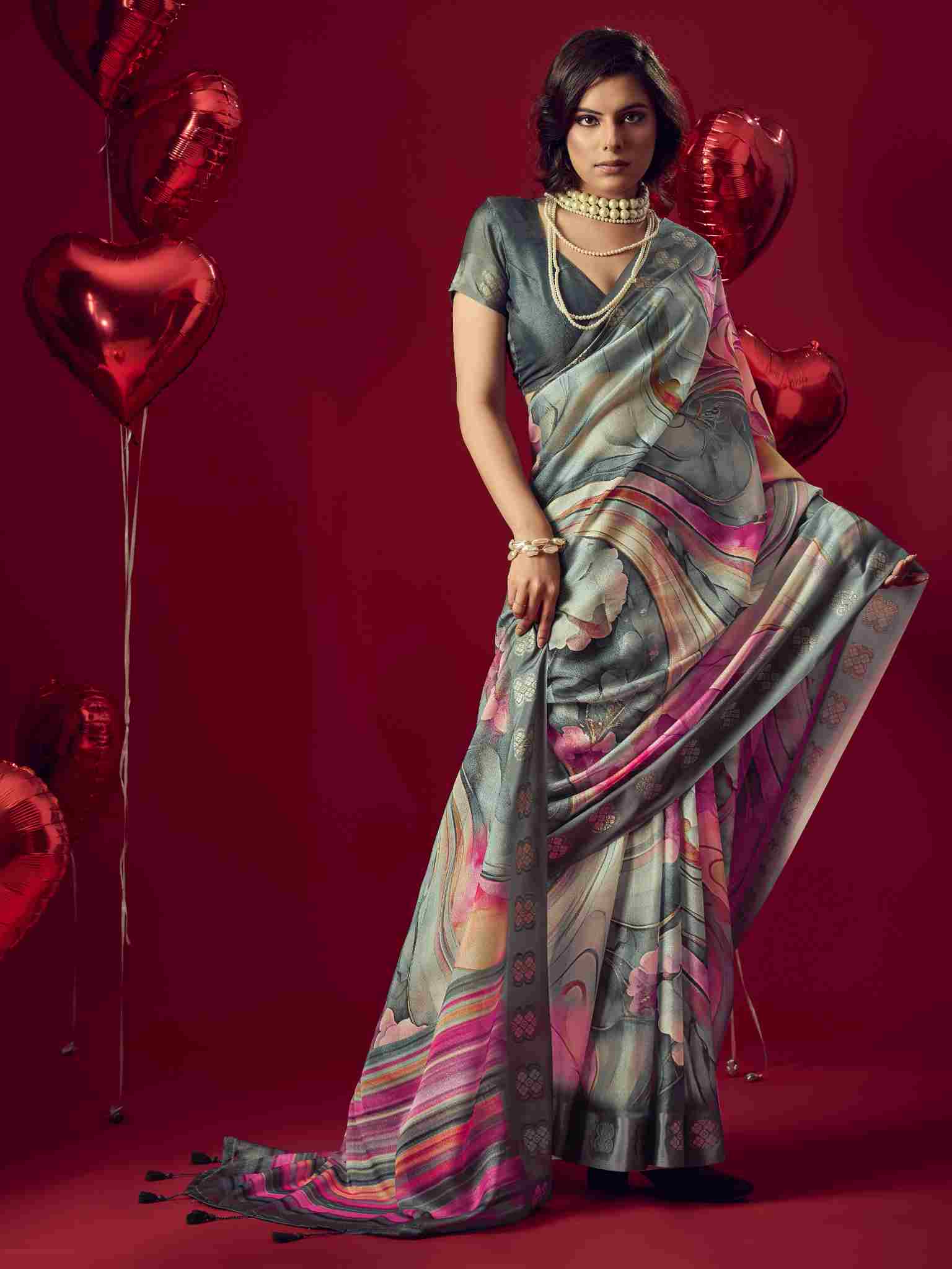Grey Jacquard Printed Saree with Unstitched Blouse
