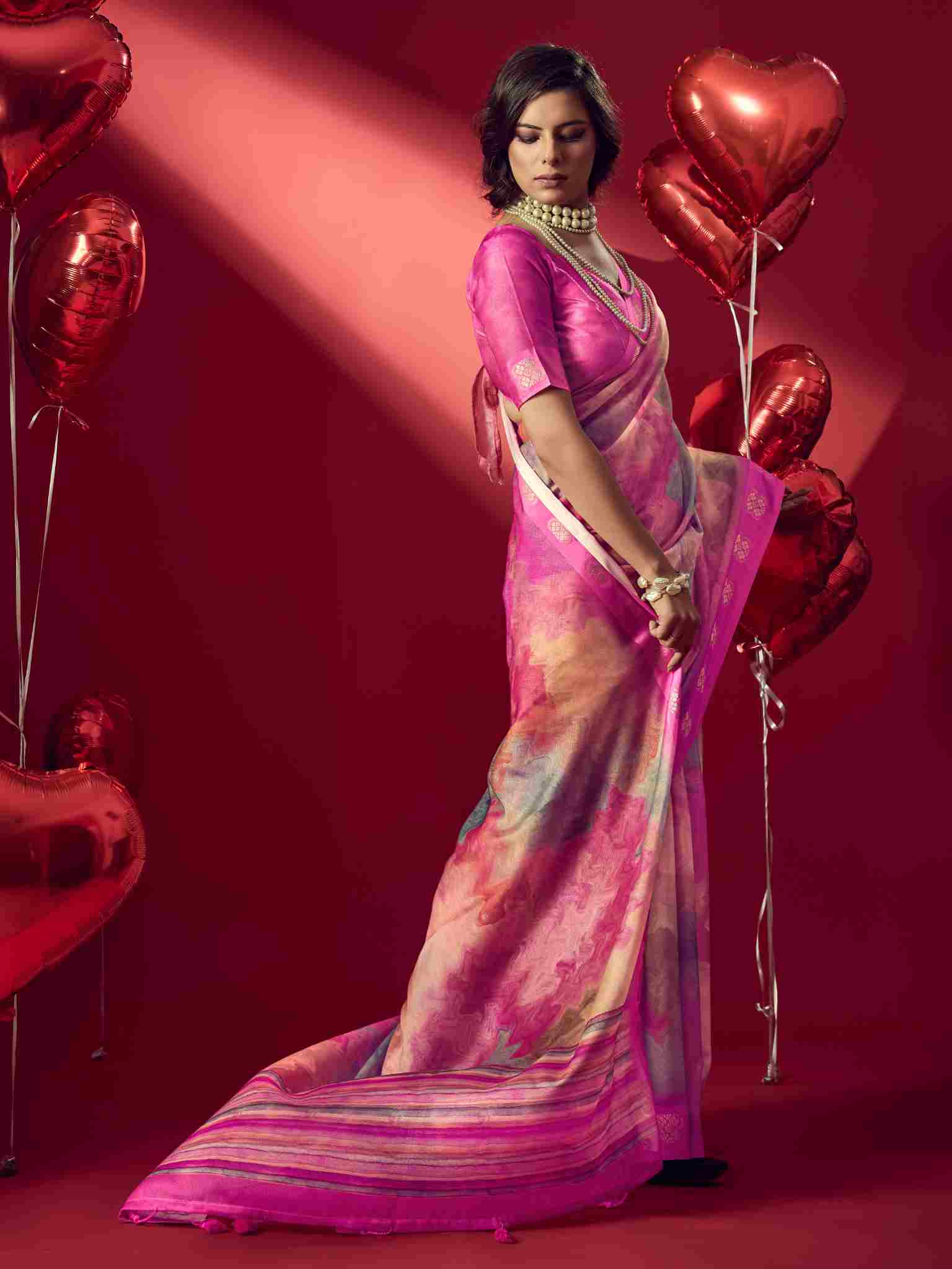 Pink Jacquard Printed Saree with Unstitched Blouse