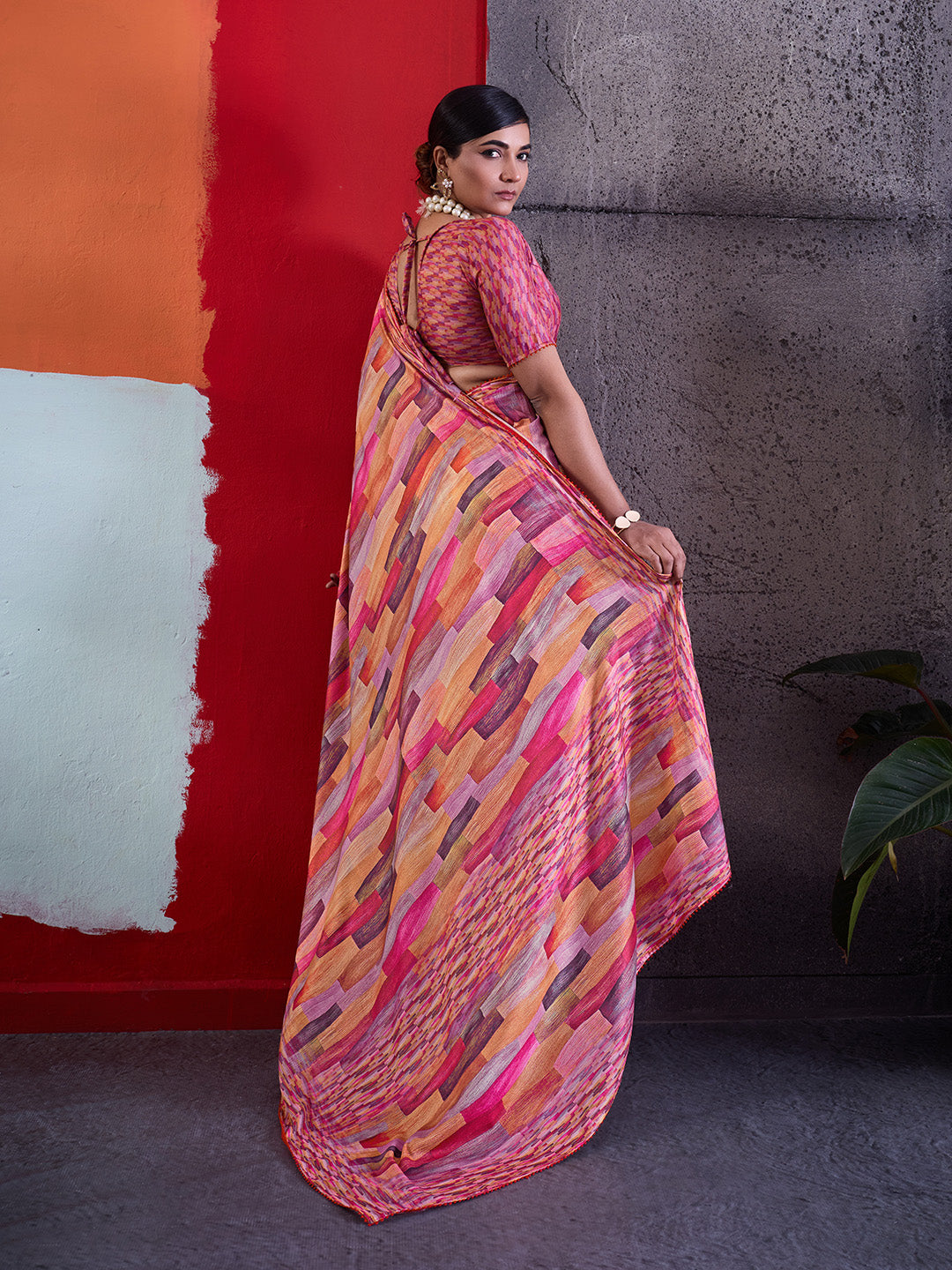 Pink Cotton Crepe Geometrical Printed Saree