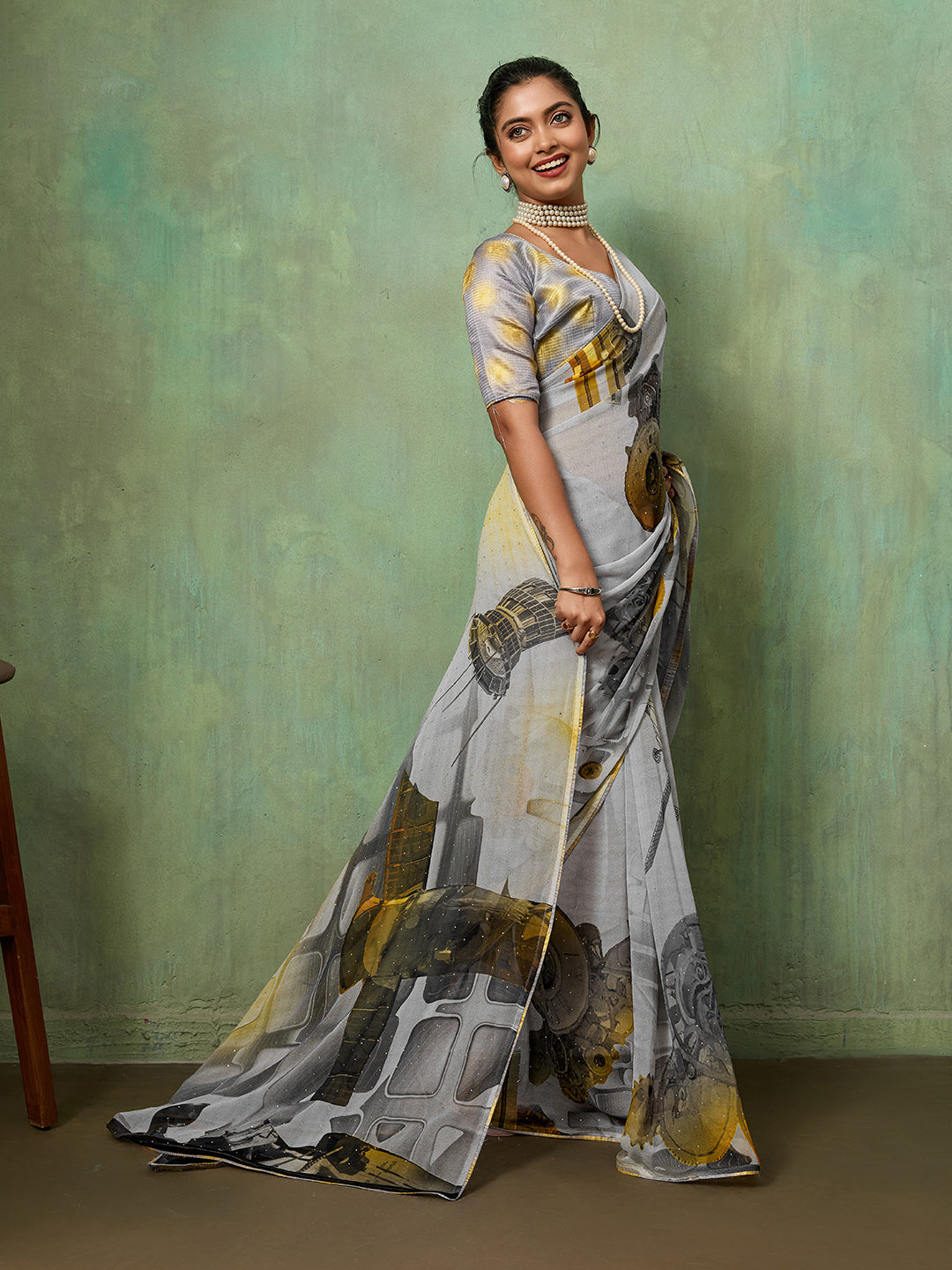 Grey Georgette Abstract Printed Saree