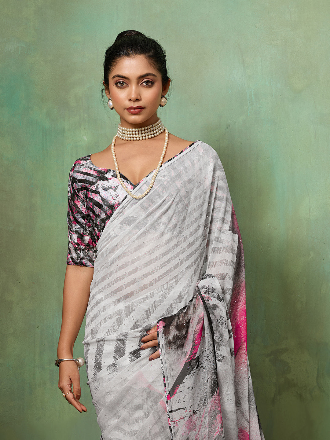 Grey Georgette Abstract Printed Saree