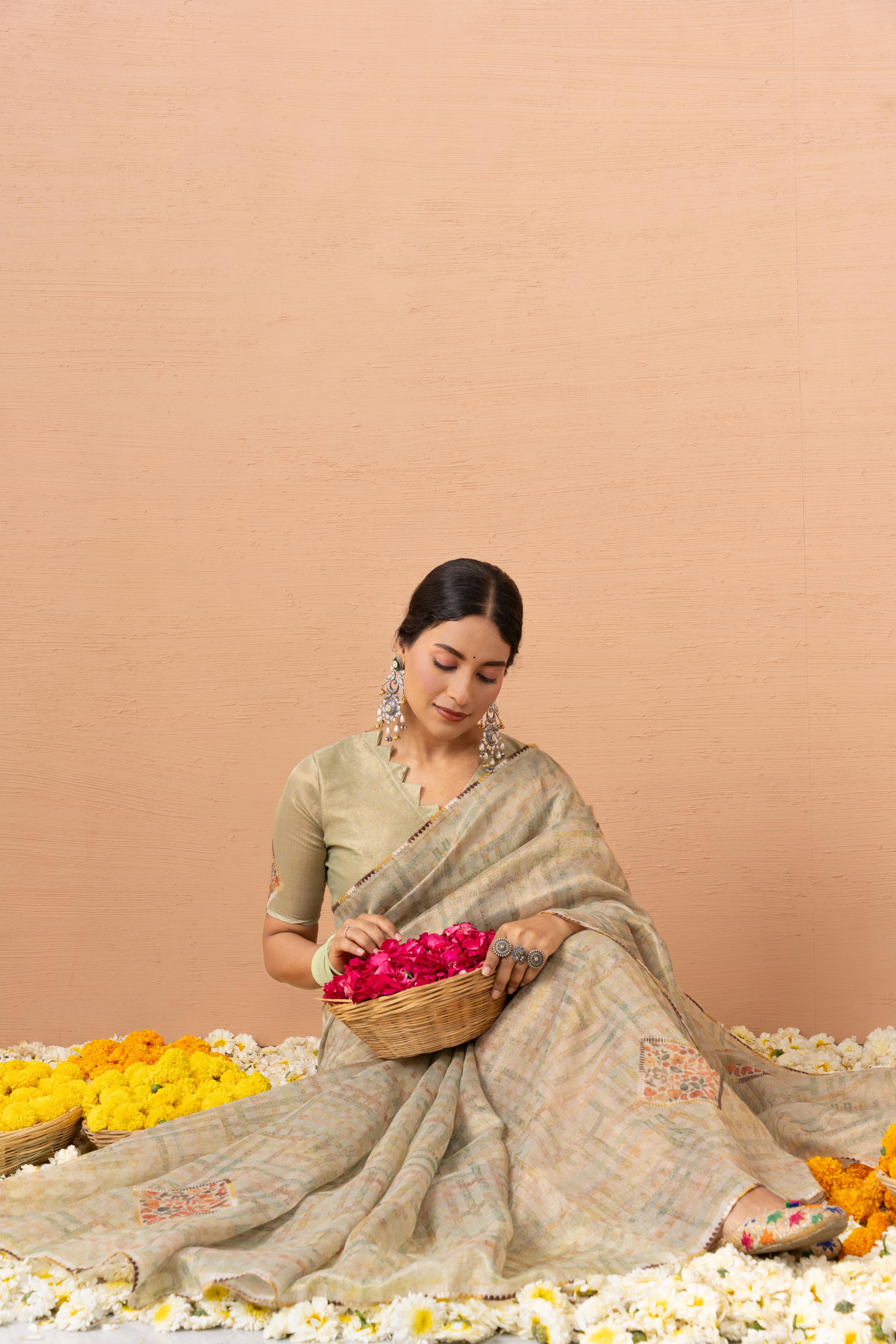 Pista Tissue Saree With Embroidery Boota