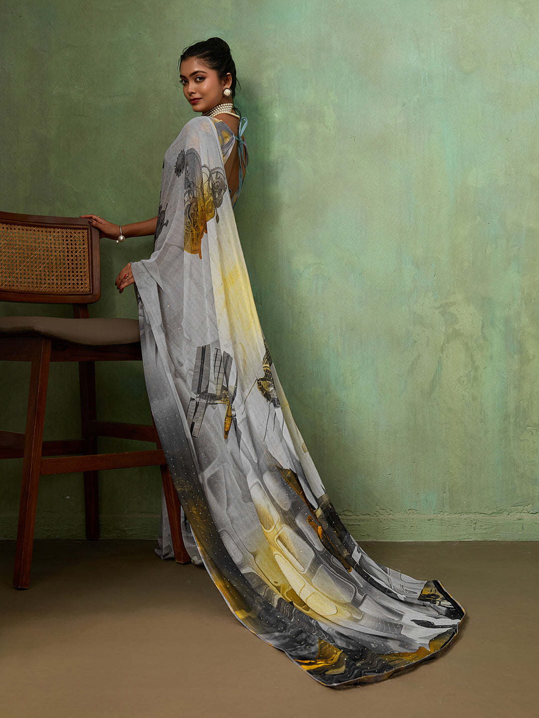 Grey Georgette Abstract Printed Saree