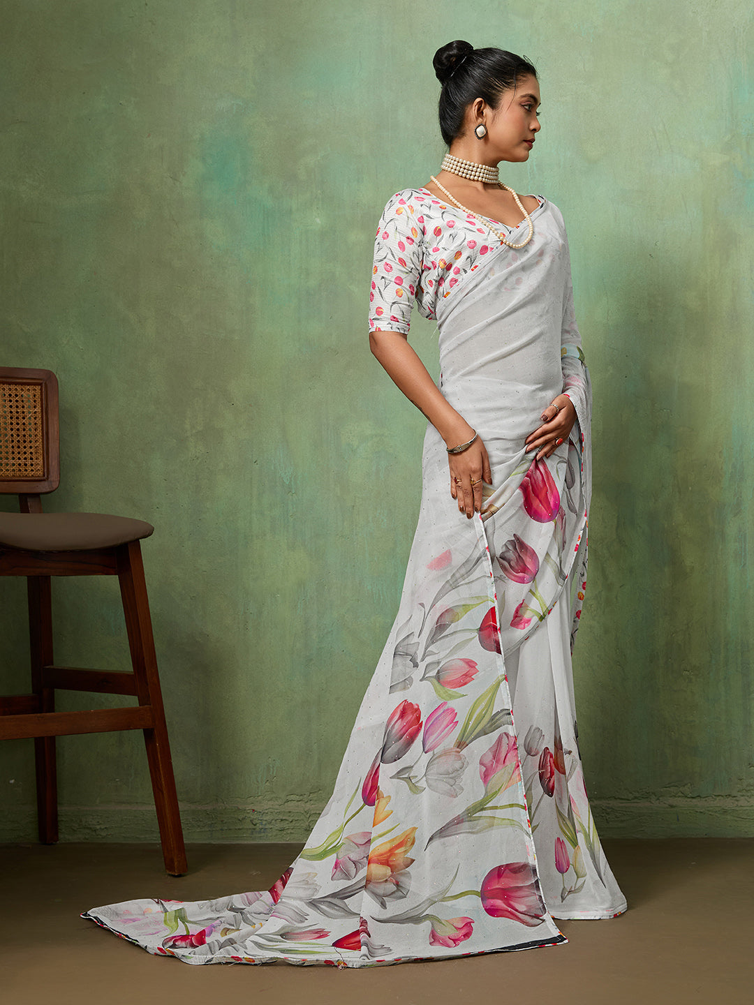 White Georgette Floral Printed Saree