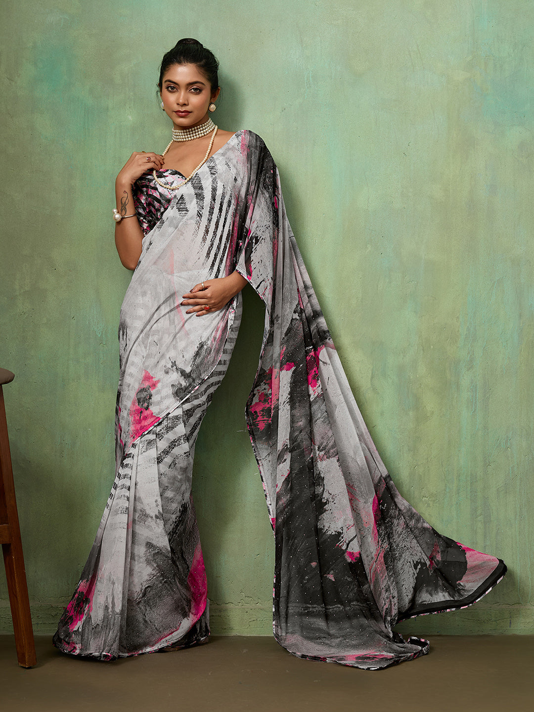 Grey Georgette Abstract Printed Saree
