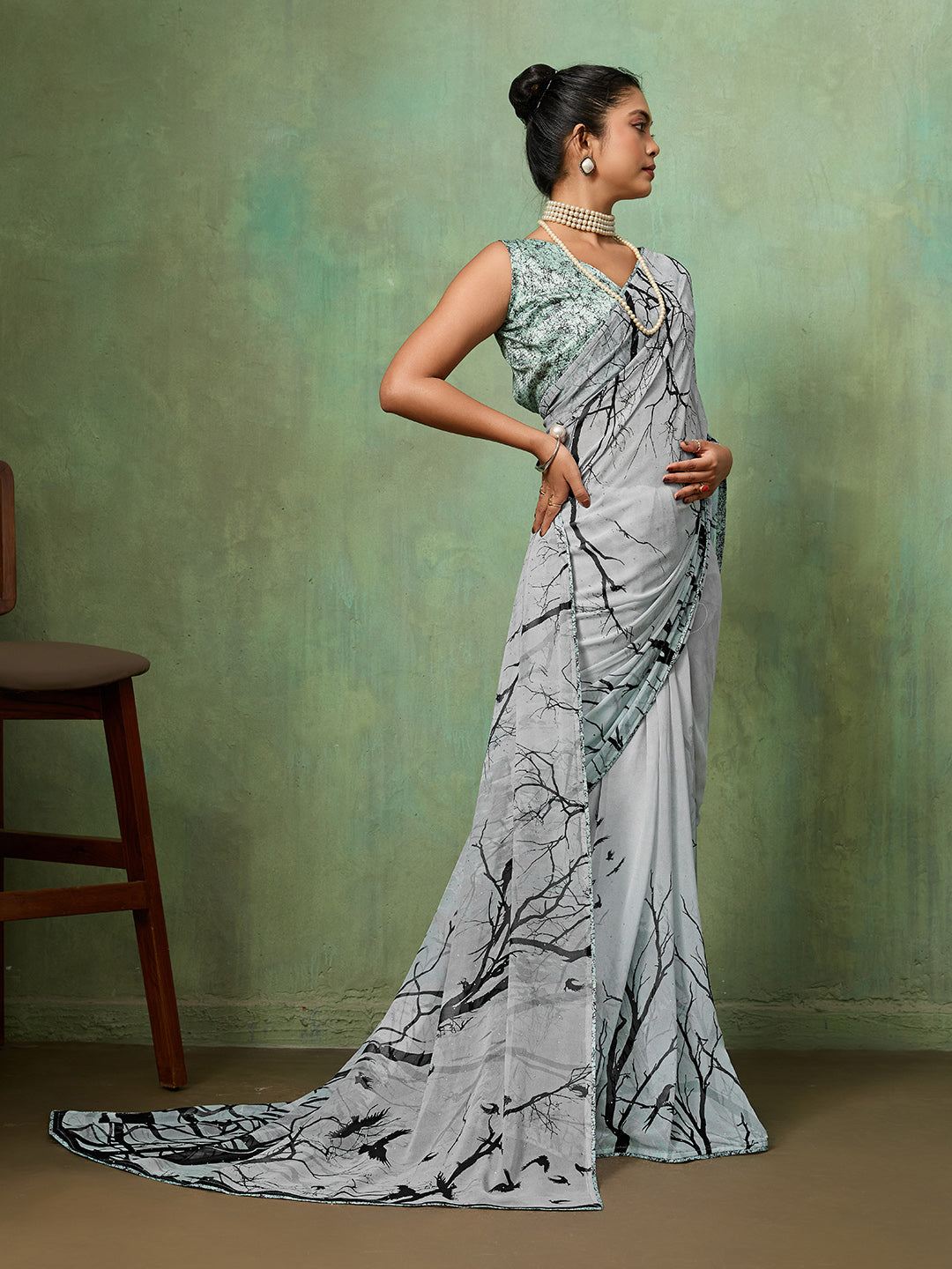 Grey Georgette Abstract Printed Saree