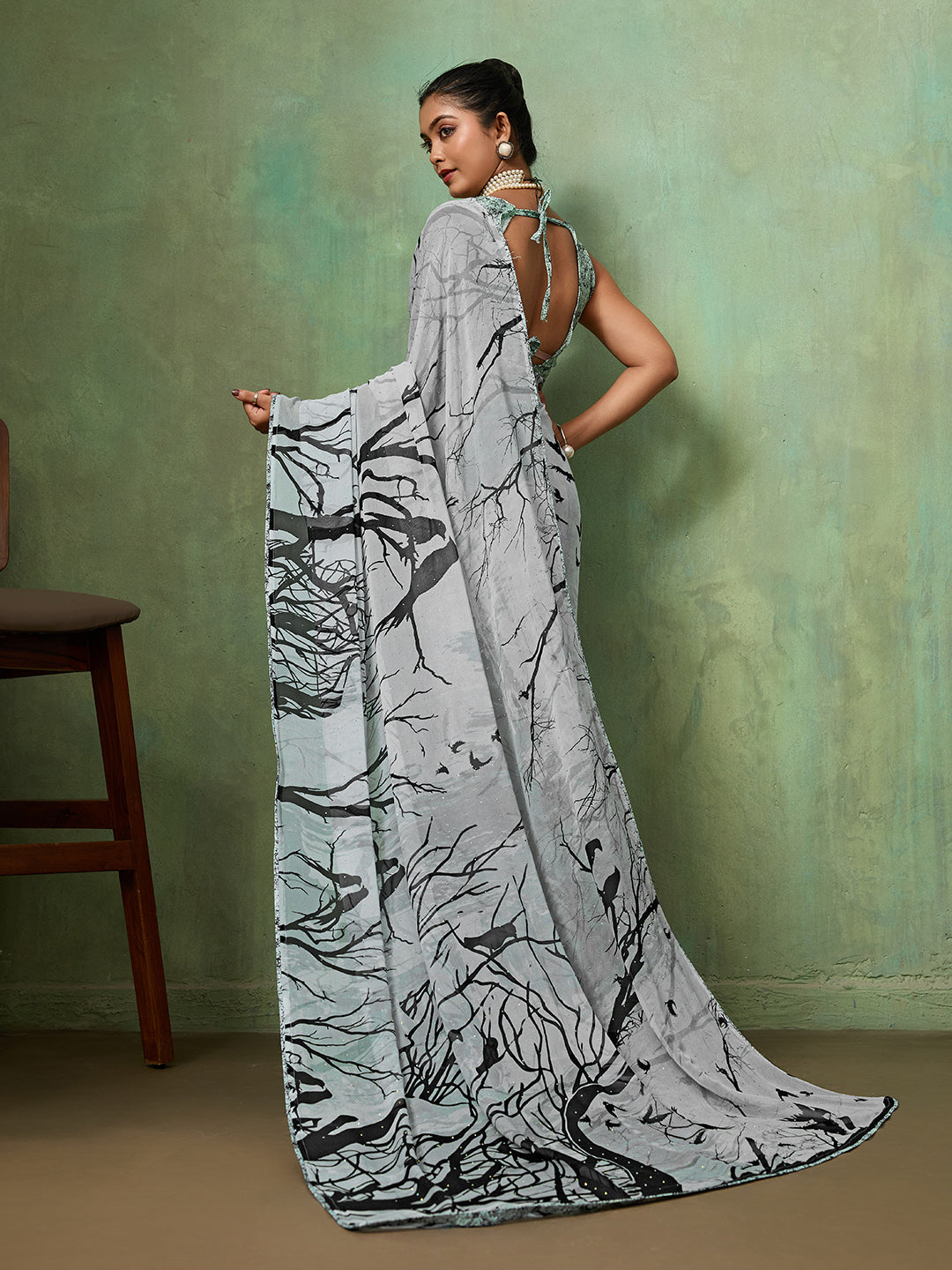 Grey Georgette Abstract Printed Saree